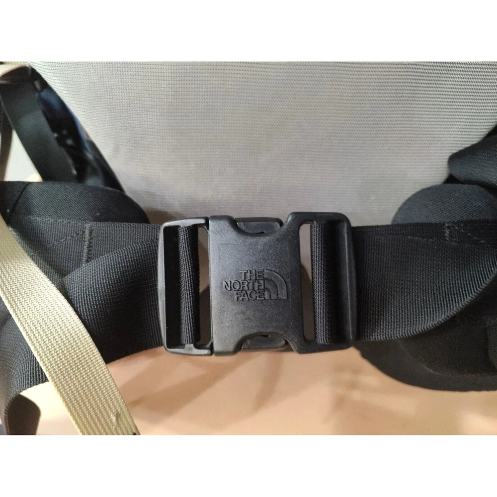 The North Face‎ W'Badlands 65 Backpack With Rainfly And Padded Shoulders W-M